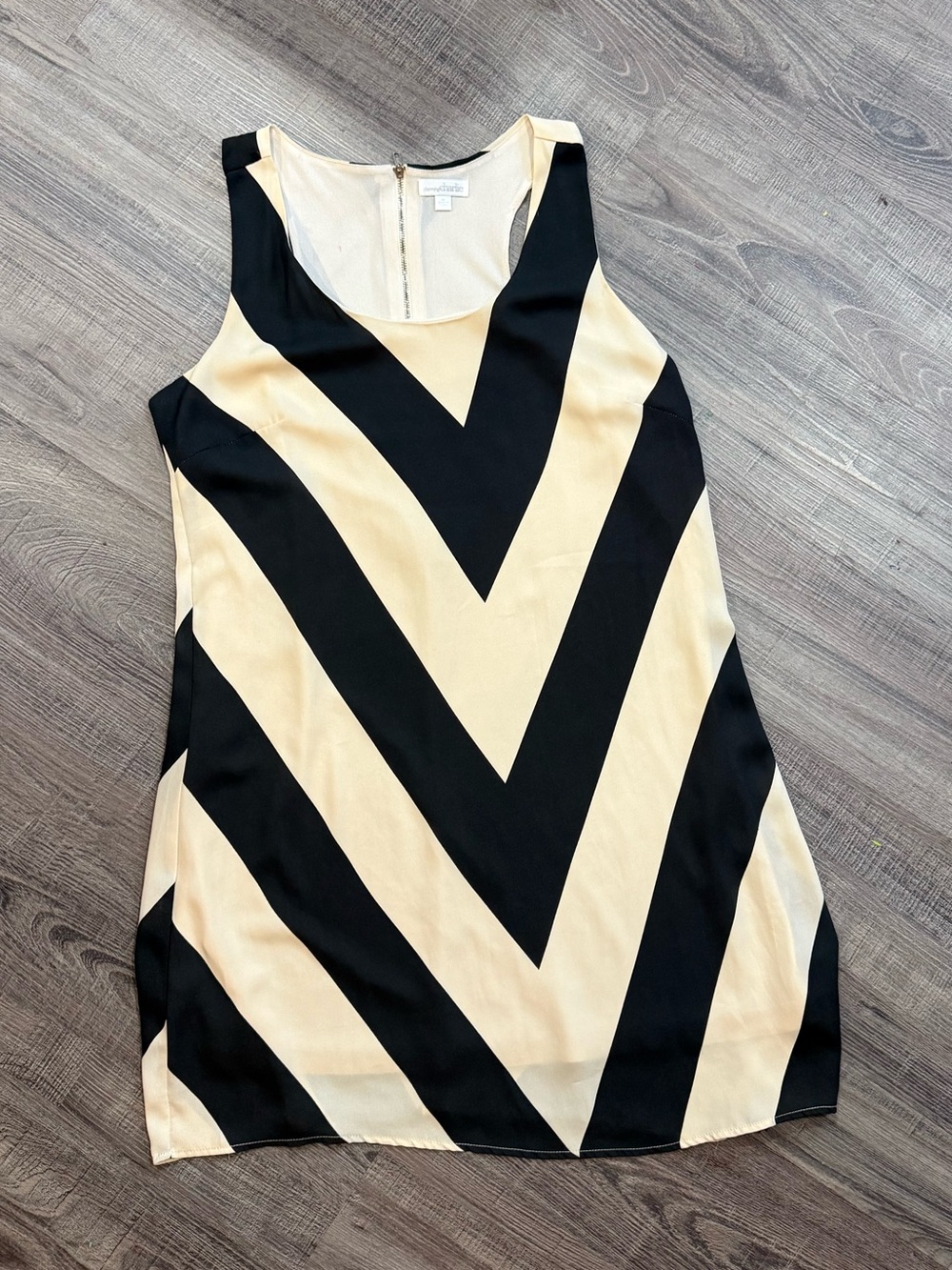 Charlies Sleeveless Chevron Mini Dress in Black and Cream